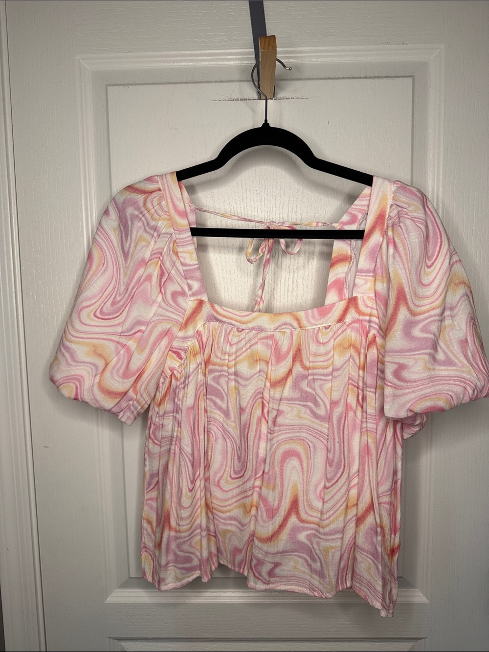Moon River Pink Marble-Print Puff Sleeve Square-Neck Blouse